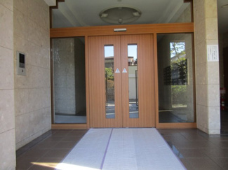 【エントランス】