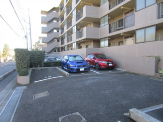 【駐車場】