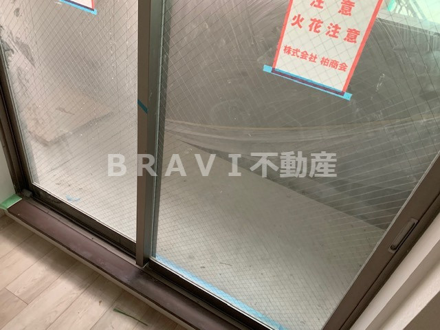 エスリード大阪城PREMIER(エスリード大阪城プレミア)　BRAVI不動産のバルコニー|【エスリード大阪城PREMIER(エスリード大阪城プレミア)】暖かな日差しのふりそそぐバルコニー