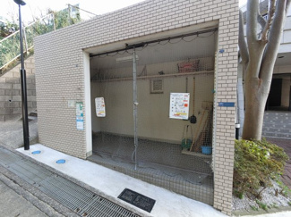【その他共用部分】 | 敷地内ゴミ置場です。