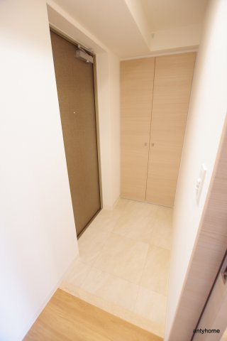 アプリーレ中之島　仲介手数料無料の玄関