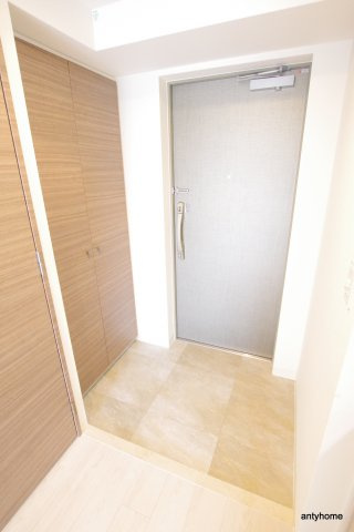 アプリーレ中之島　仲介手数料無料の玄関