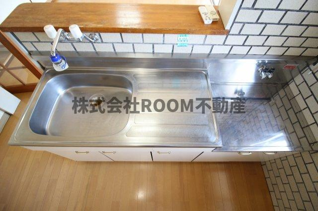 シティハウスのキッチン|コンパクトなキッチンで掃除もラクラク