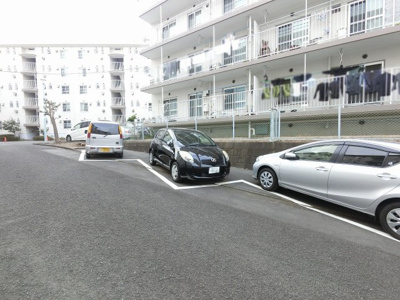 【駐車場】 | 横浜保土ヶ谷ハイツ２号棟 | 平置き駐車場です。