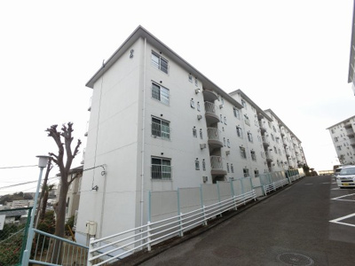 【外観】 | 横浜保土ヶ谷ハイツ２号棟 | 総戸数１００戸、昭和５１年１２月築、管理人は日勤勤務につき管理体制良好です♪