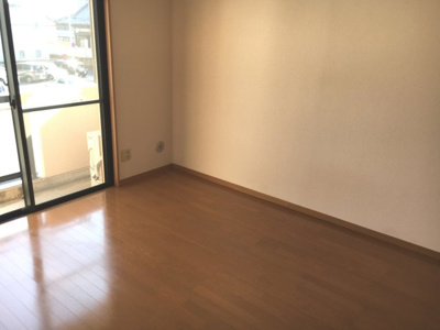 【居間・リビング】 | キャロットハウス | ２０１号室の写真です。