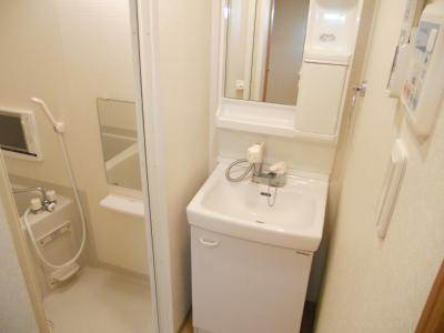 Stable三条大宮（ステーブル三条大宮）の洗面所|独立洗面台