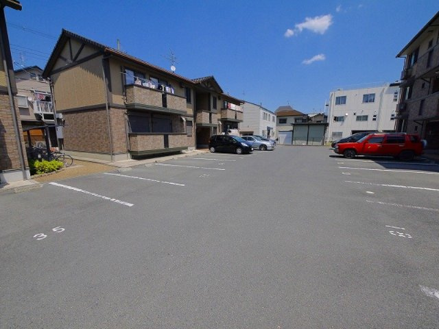 ヴィーブルBの駐車場|駐車スペースもあります