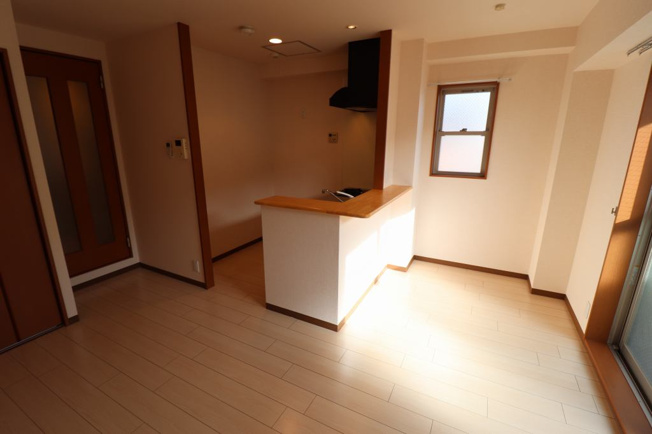 【居間・リビング】 | メイト鶴見