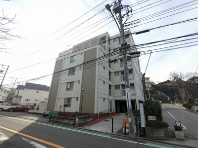 【外観】 | 磯子コーポラス | 総戸数３９戸、昭和４４年月８築、管理人は巡回勤務につき管理体制良好です♪