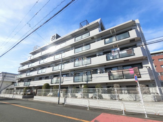 【外観】 | 総戸数３６戸、平成７年１月築、管理人は日勤勤務につき管理体制良好です♪