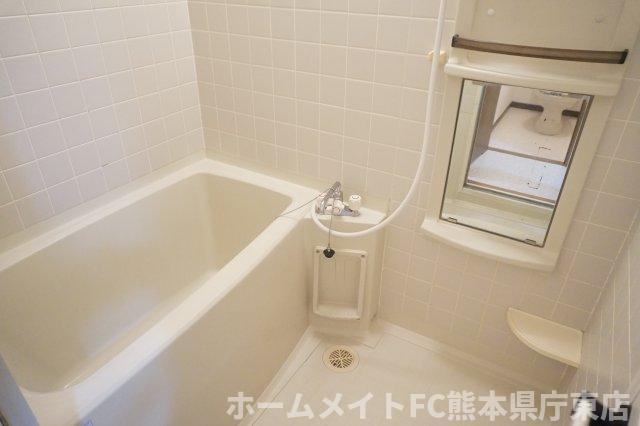 熊本市中央区八王寺町の賃貸マンションの浴室