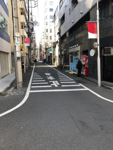 新宿区新宿２丁目の事務所の周辺
