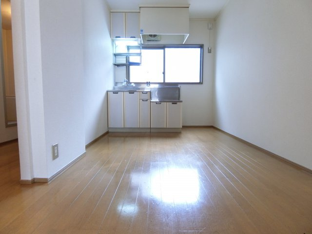 エクセレントＴＡＫＡＢ　Ｂ棟の居間・リビング