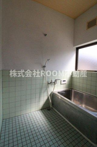 原貸家の浴室|日々の暮らしに欠かせないお風呂です