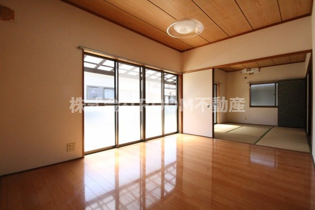 原貸家の居間・リビング|使いやすい居間です