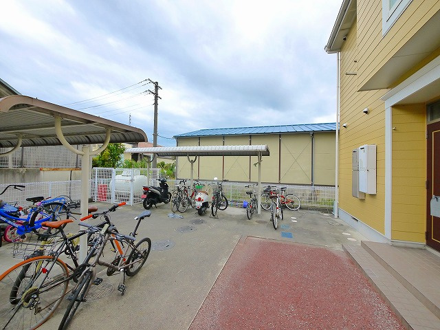 ヴェルドミールＢ（二階堂上ノ庄町）のその他共用部分|自転車置き場