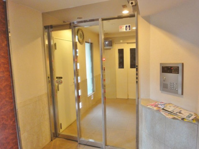 【エントランス】 | エトワール西葛西 | 初期費用の分割可能。現地待ち合わせ、夜間の見学も可能です。