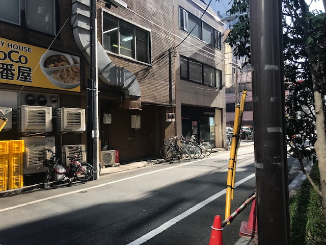 バンダリビルの駐車場