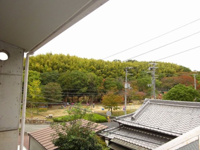 【展望】 | 第二福井マンション | 廊下から緑地公園が見えます