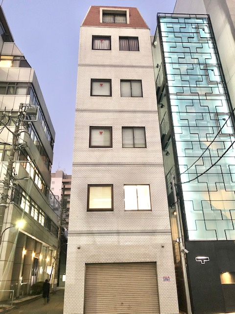 イナホビルの外観