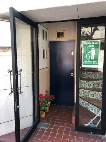 国土池袋ビルのエントランス