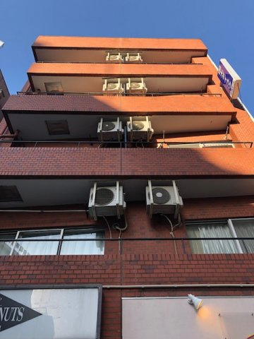 国土池袋ビルの外観