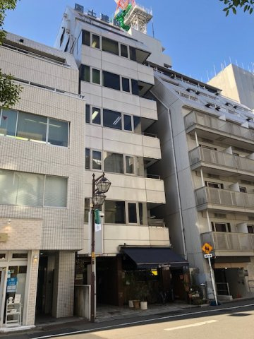 国土西池ビルの外観