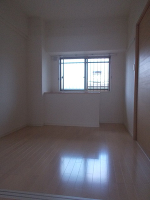 【洋室】 | フォルトゥーナ北梅田