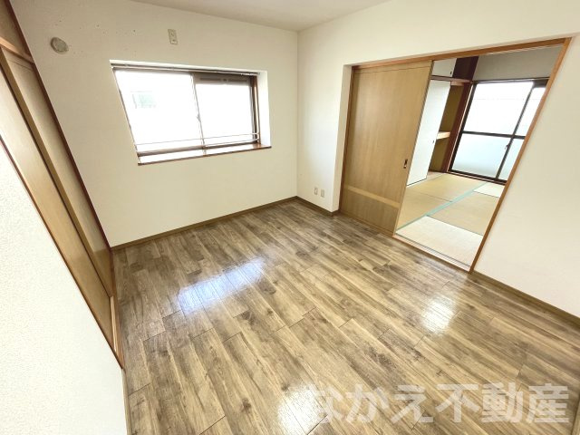 【寝室】 | 使い勝手のいい寝室です