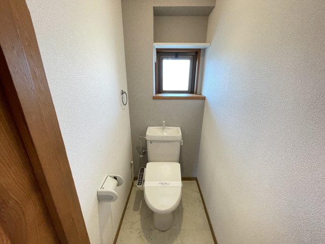 【トイレ】 | 落ち着いた色調のトイレです