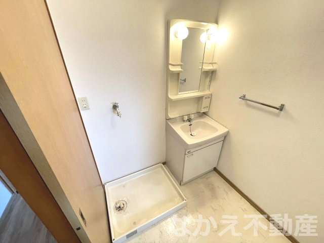 【洗面所】 | 明るい洗面所です