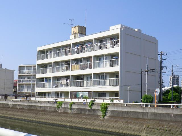 中山第３マンションの外観