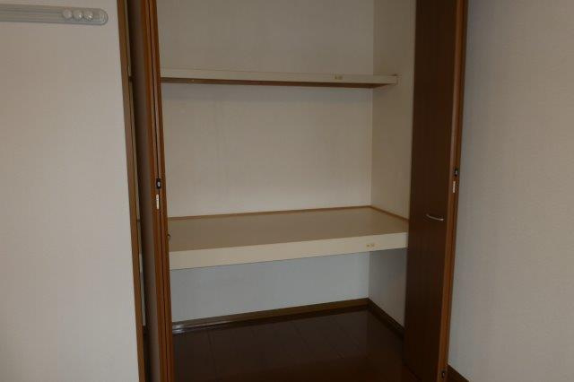 ロイヤルガーデンミルフィーＤの収納