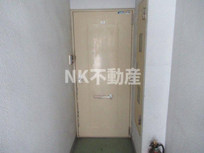 【玄関】 | ユニティー小阪（河内小阪賃貸） | 収納もある玄関です