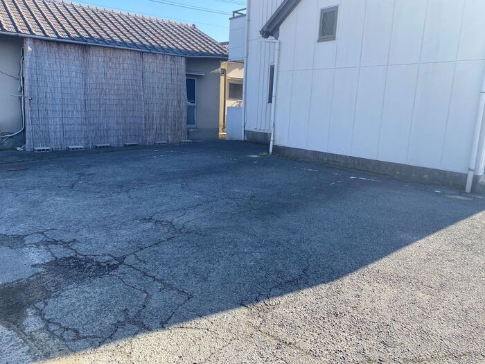 プライムメゾンの駐車場