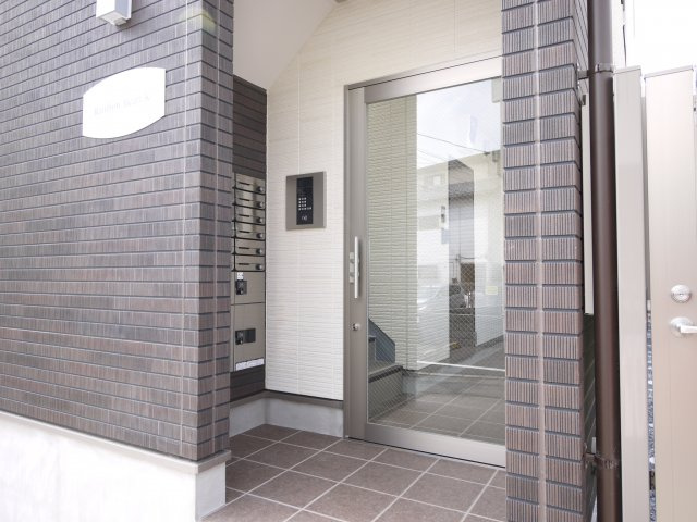 船橋市前原東４丁目のアパートのエントランス|毎日通るエントランスはこのようになっています