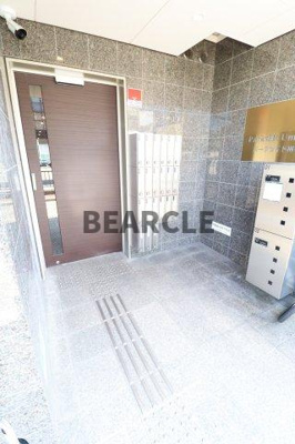 【エントランス】 | パークサイド梅小路 | 清潔なエントランスです