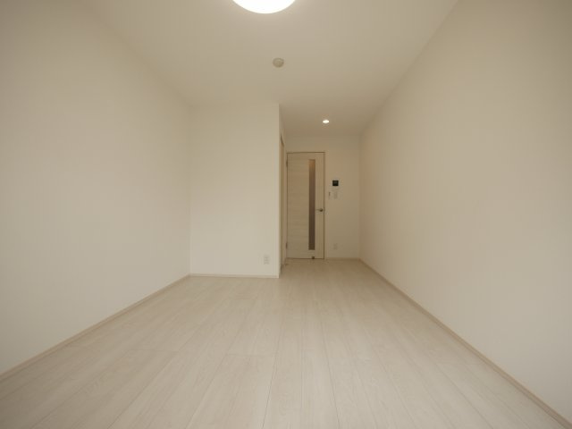 船橋市前原東４丁目のアパートの居間・リビング|ゆったりとしたリビングです