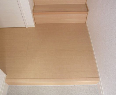 【玄関】 | 松の木戸建C | きれいな玄関です