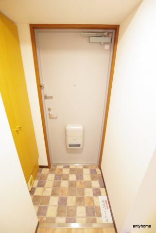 グランシャルマン新大阪　仲介手数料無料の玄関