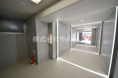 【エントランス】 | ブリリアントジュネス本町 | 毎日通るエントランスはこのようになっています