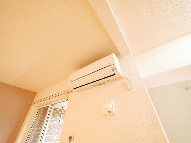 サニーシャトウ　Ｓの設備|エアコン付きの物件です