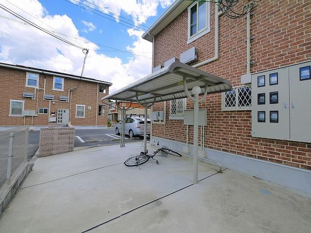 サニーシャトウ　Ｓの駐車場|駐車スペースもあります