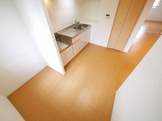 サニーシャトウ　Ｓの内装|キッチンでお料理をお楽しみください