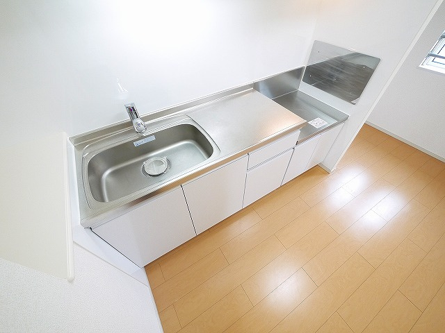 サニーシャトウ　Ｓのキッチン|コンパクトなキッチンで掃除もラクラク