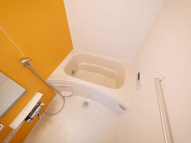 サニーシャトウ　Ｓの浴室|日々の疲れを癒すお風呂付です