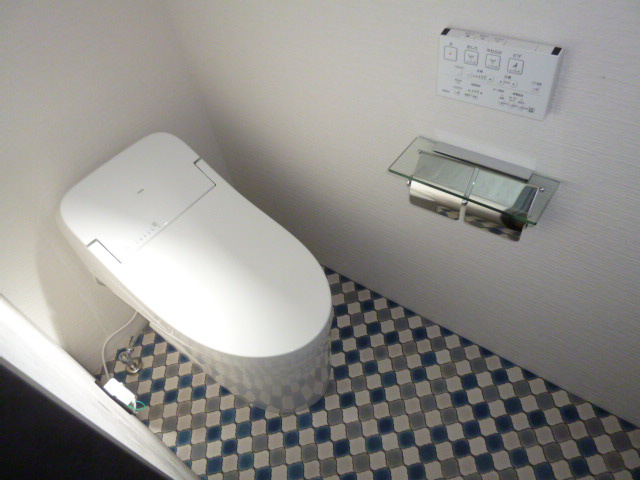 Ｒ－ＥＤＧＥのトイレ