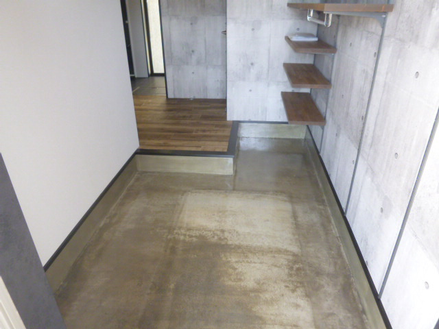 Ｒ－ＥＤＧＥの玄関