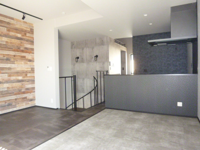 Ｒ－ＥＤＧＥの居間・リビング